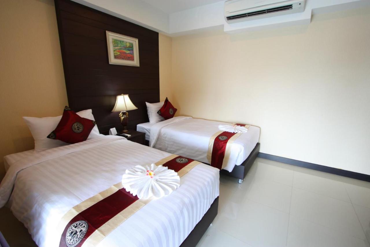 Valhalla Pattaya Hotel Джомтьен Экстерьер фото