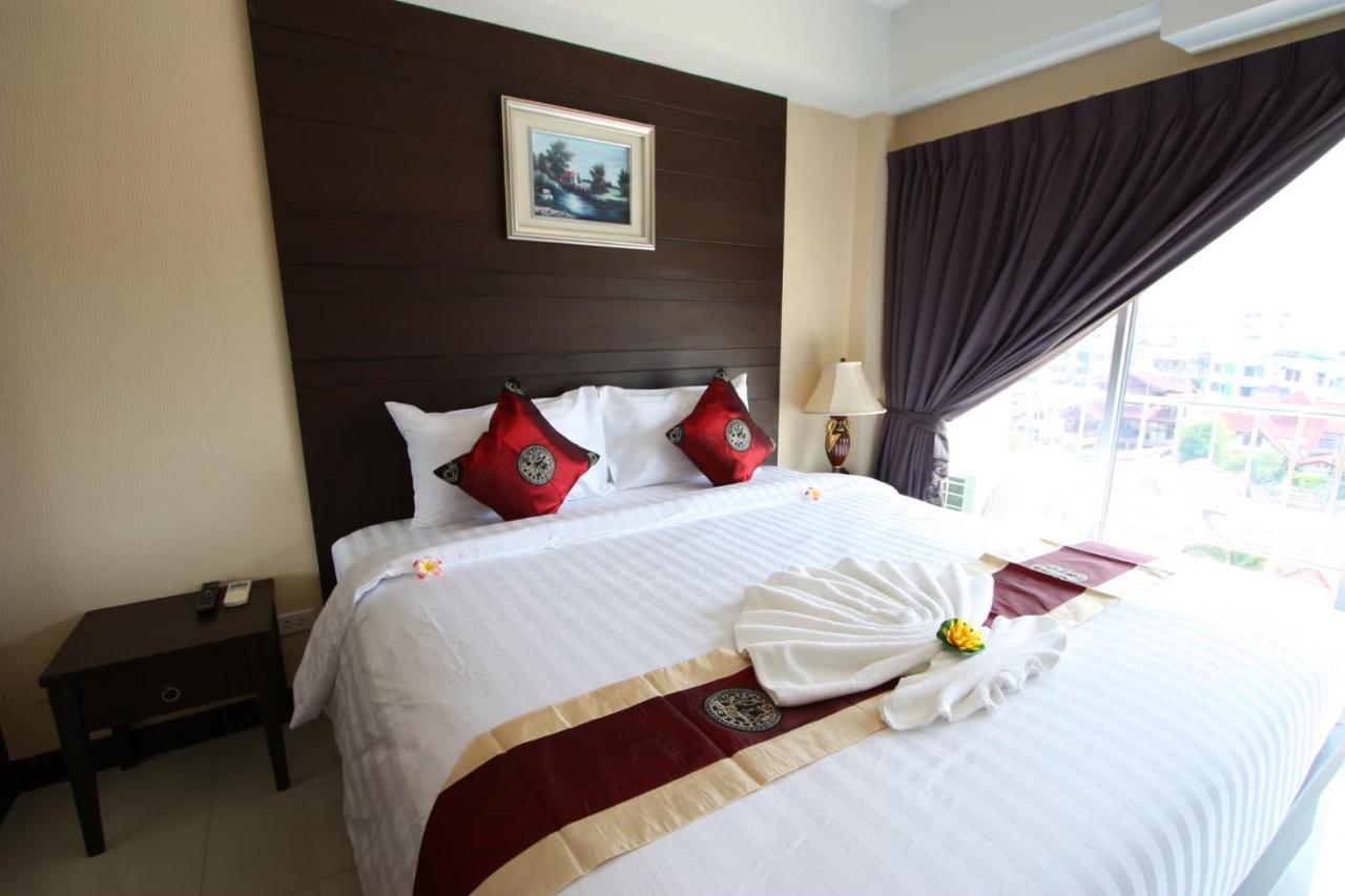 Valhalla Pattaya Hotel Джомтьен Экстерьер фото
