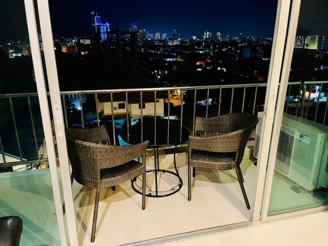 Valhalla Pattaya Hotel Джомтьен Экстерьер фото