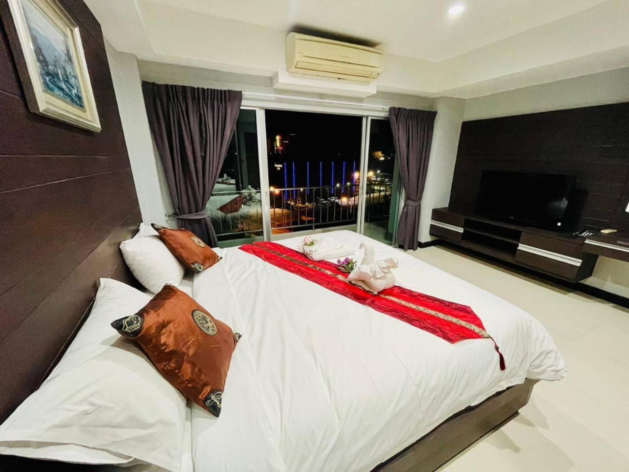 Valhalla Pattaya Hotel Джомтьен Экстерьер фото